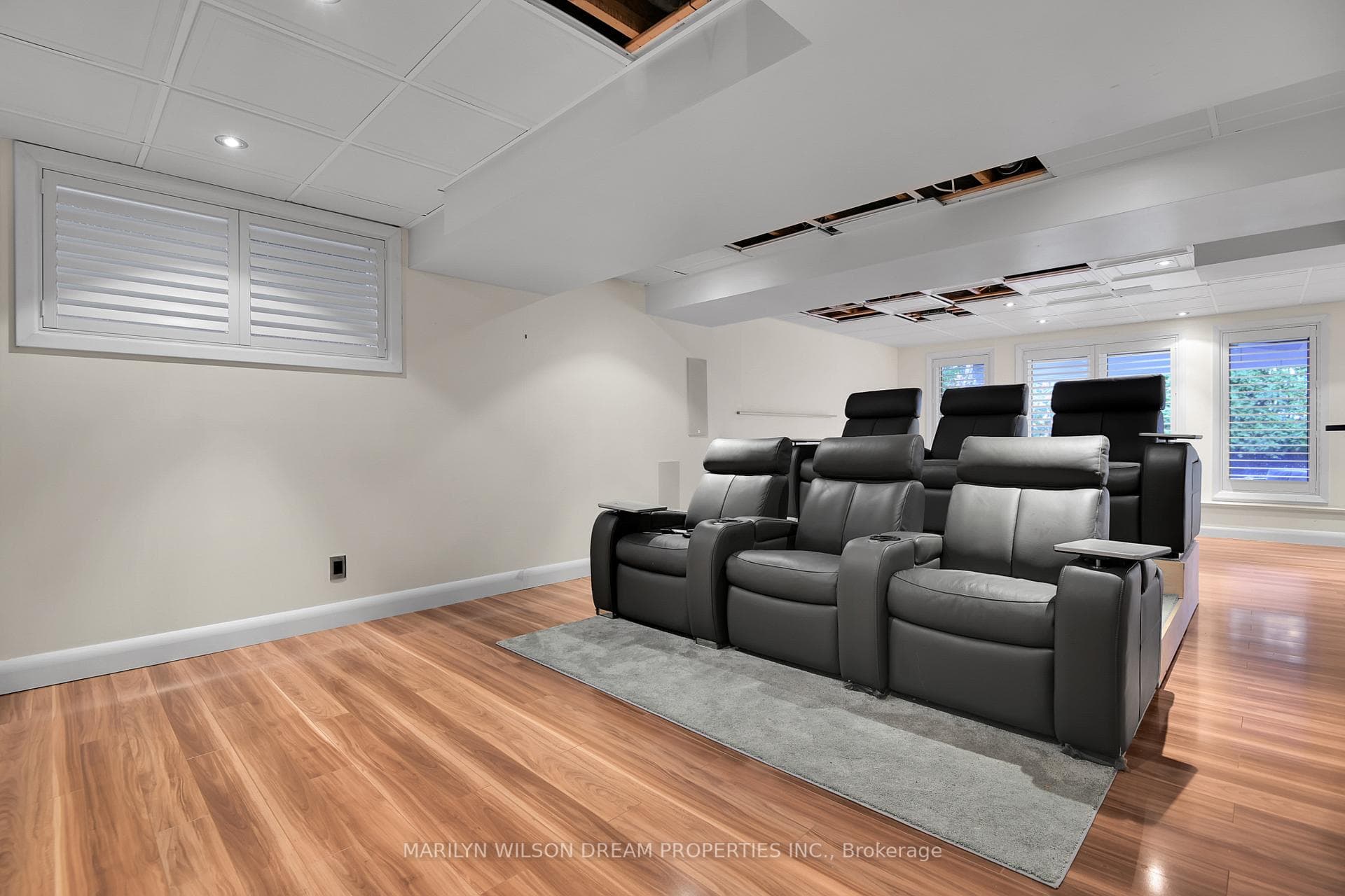 71 Manning Court photo 25