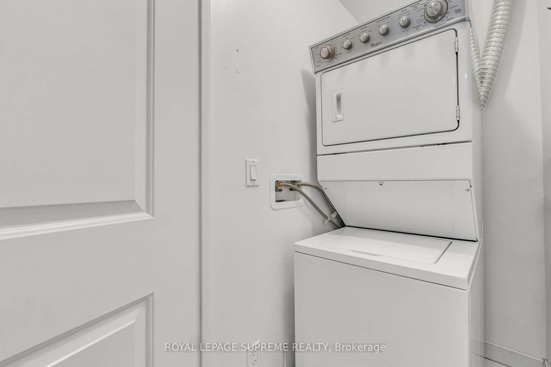 65 Speers Road Unit 612 photo 24