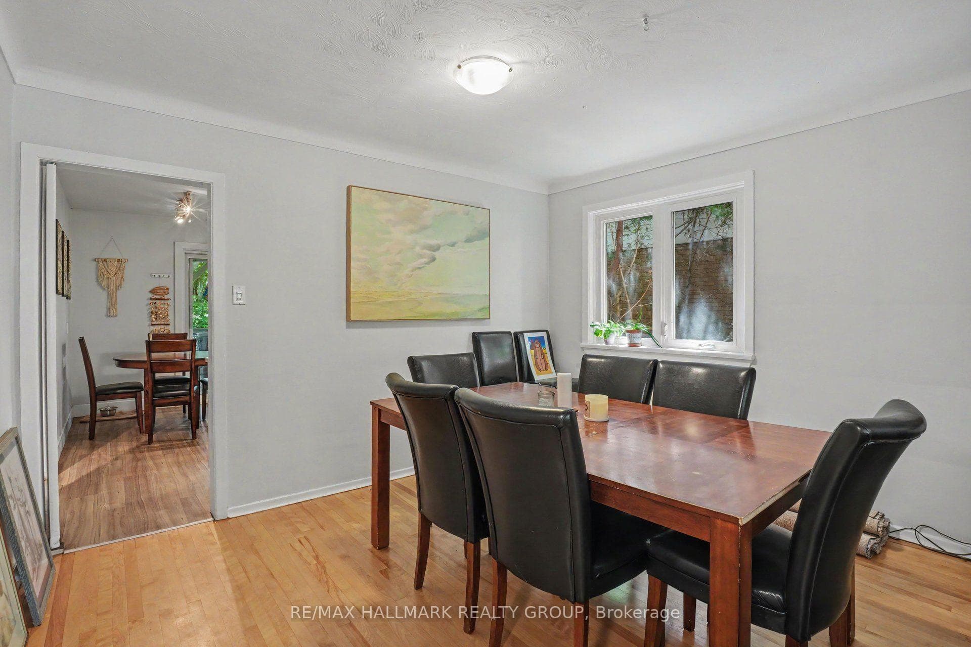 657 Golden Avenue photo 7