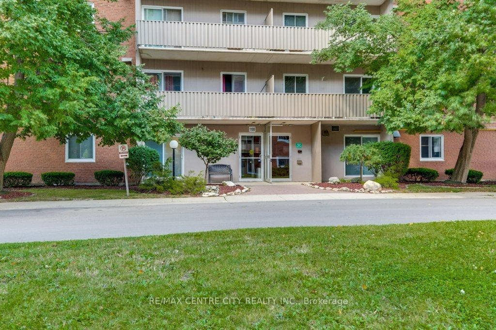 1100 Jalna Boulevard Unit 105 photo 3