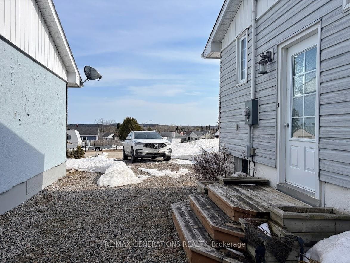 57 Warbler Drive photo 44