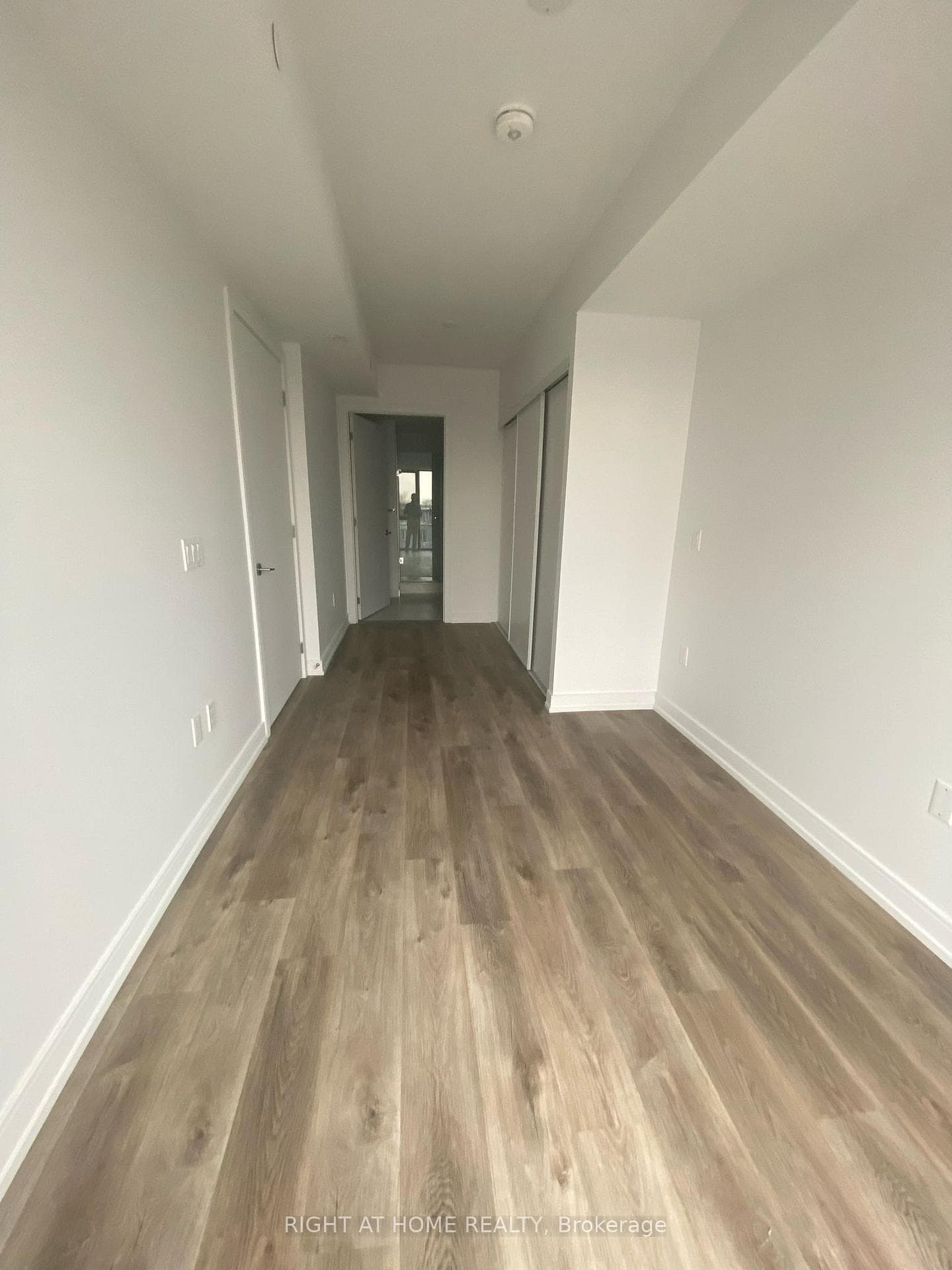M-Bedroom2