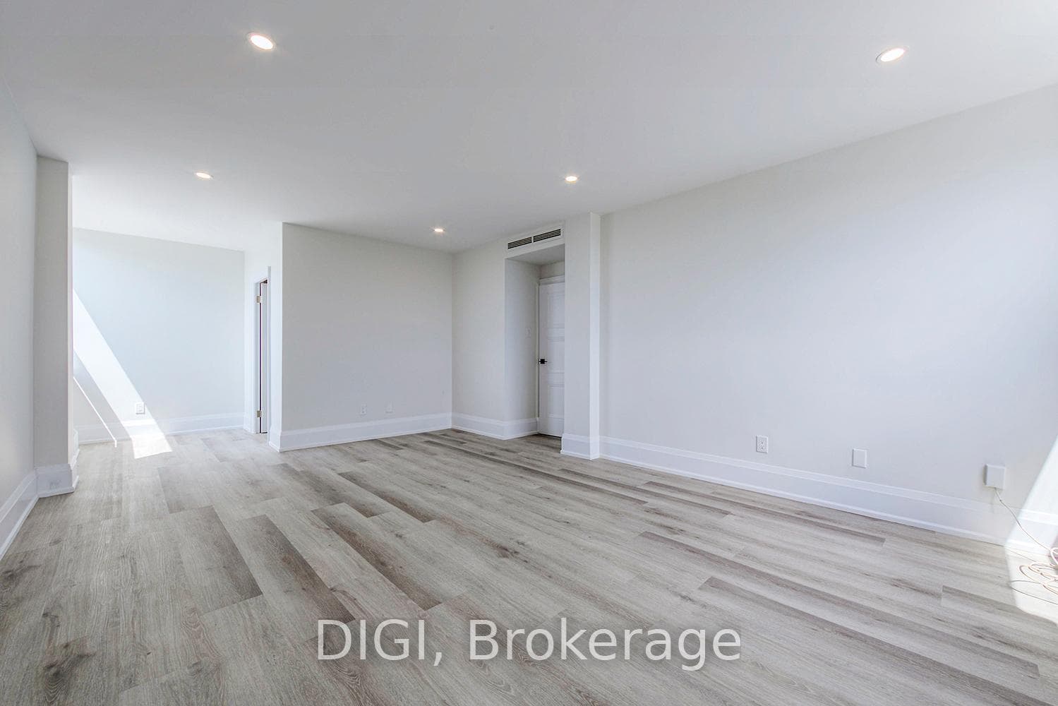 400 Walmer Road Unit PH5 photo 23