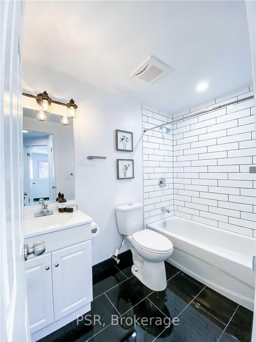 2 Blackthorn Avenue Unit 20 photo 7