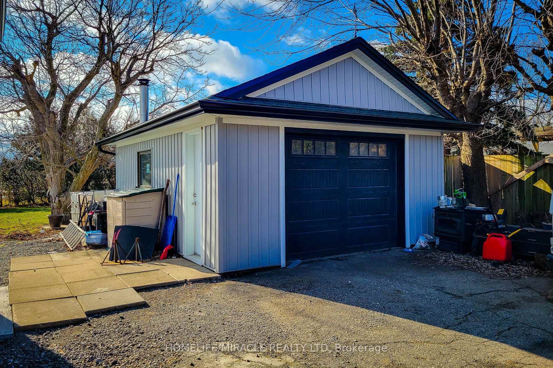 355 Ridge Road photo 11