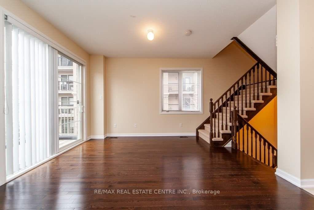 165 Hampshire Way Unit 145 photo 10