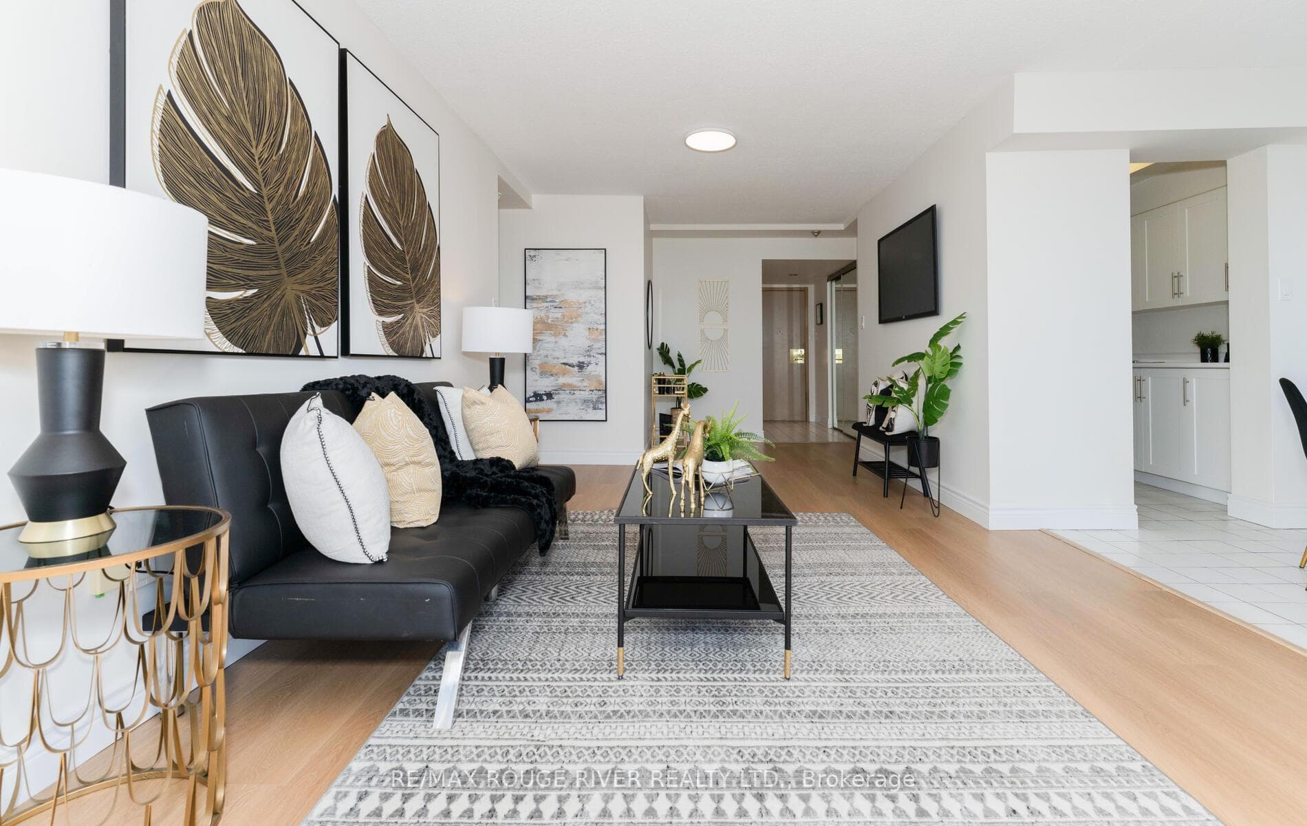 3233 Eglinton Avenue Unit 1606 photo 6
