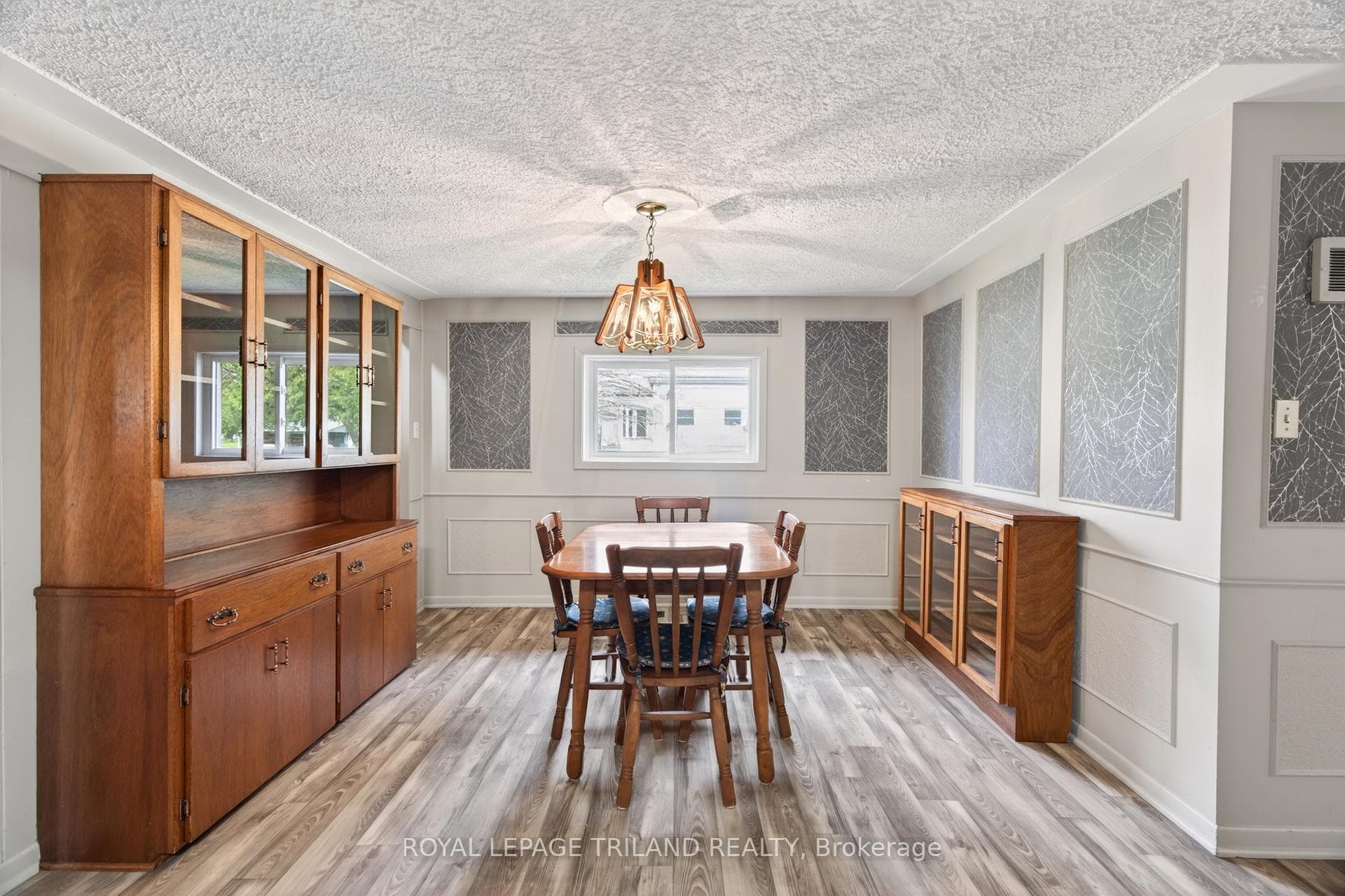 64 Wellington Avenue photo 11