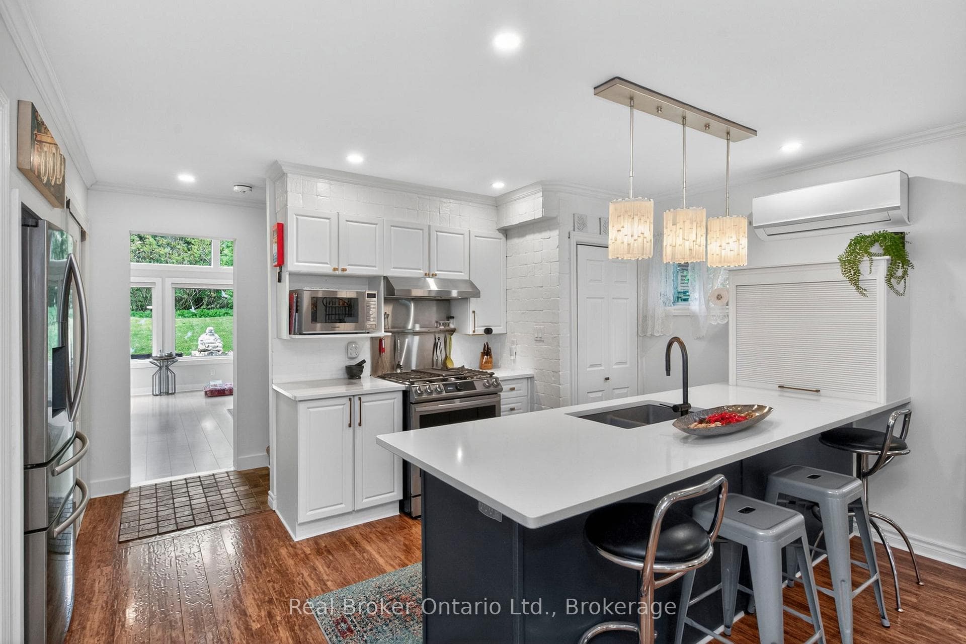 83 King Road photo 10