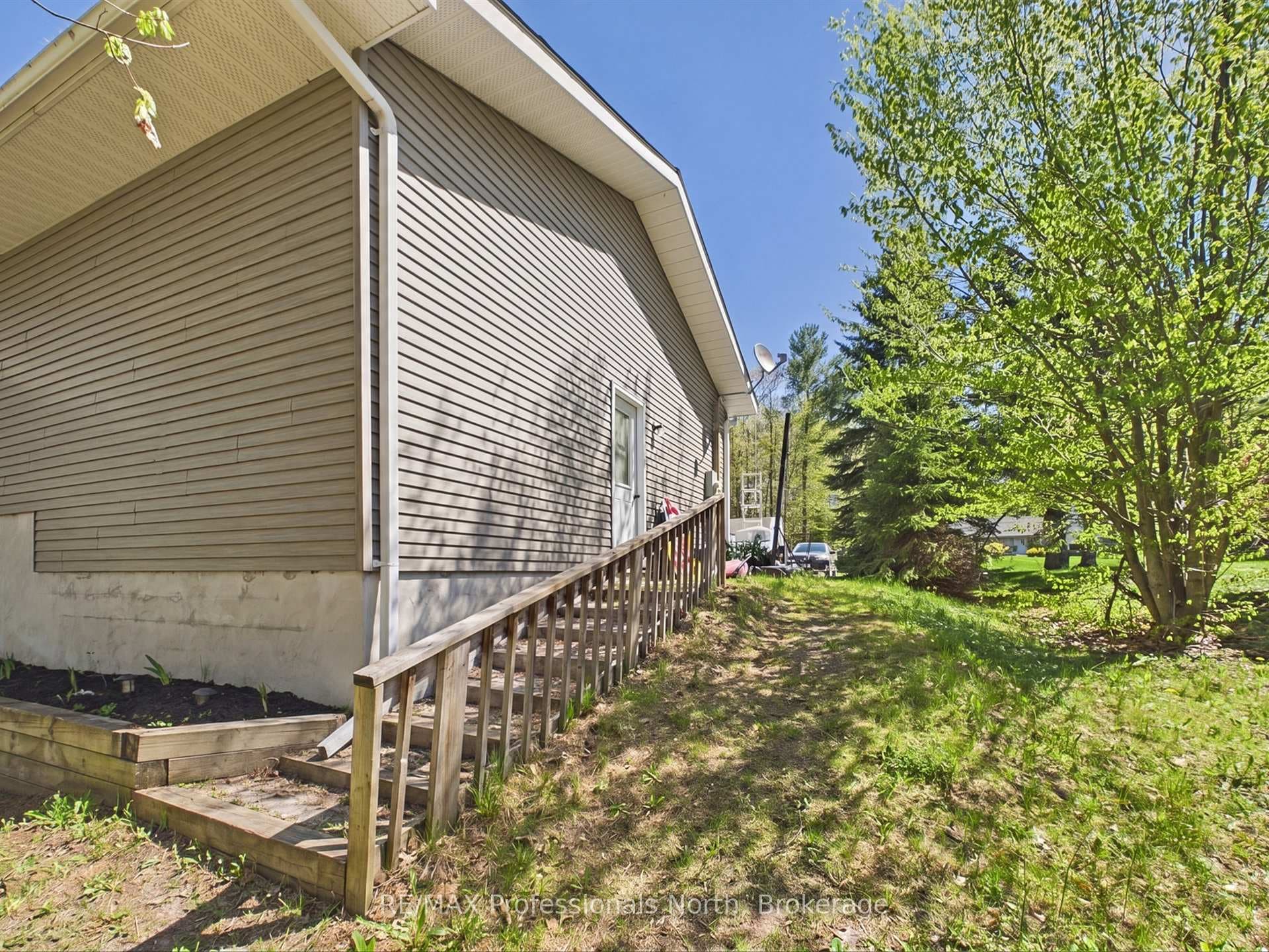 30 THE GRANITE BLUFF N/A photo 22