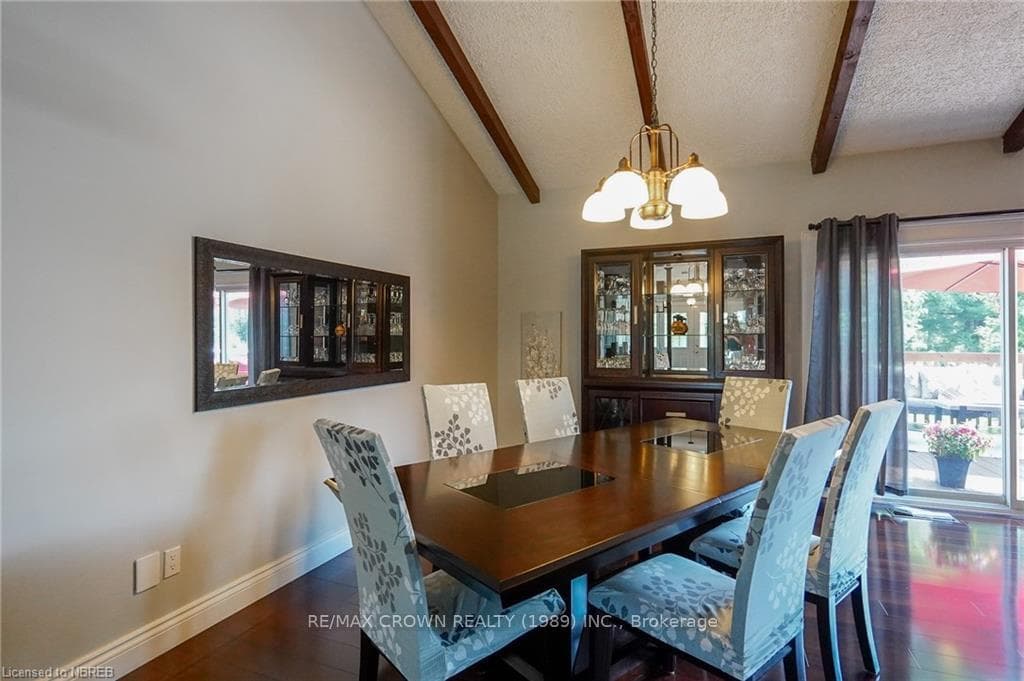 387 MCKEE Drive photo 7