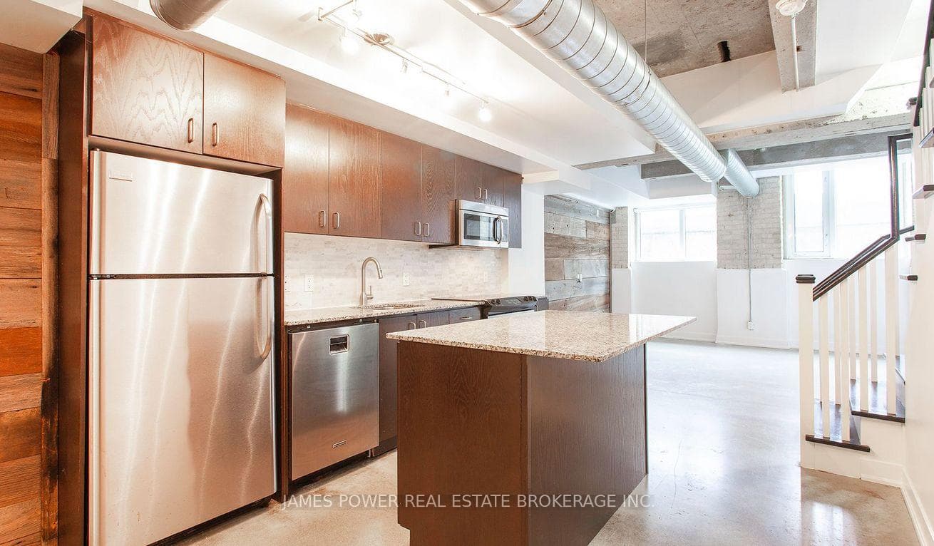 201 Carlaw Avenue Unit 127 photo 5