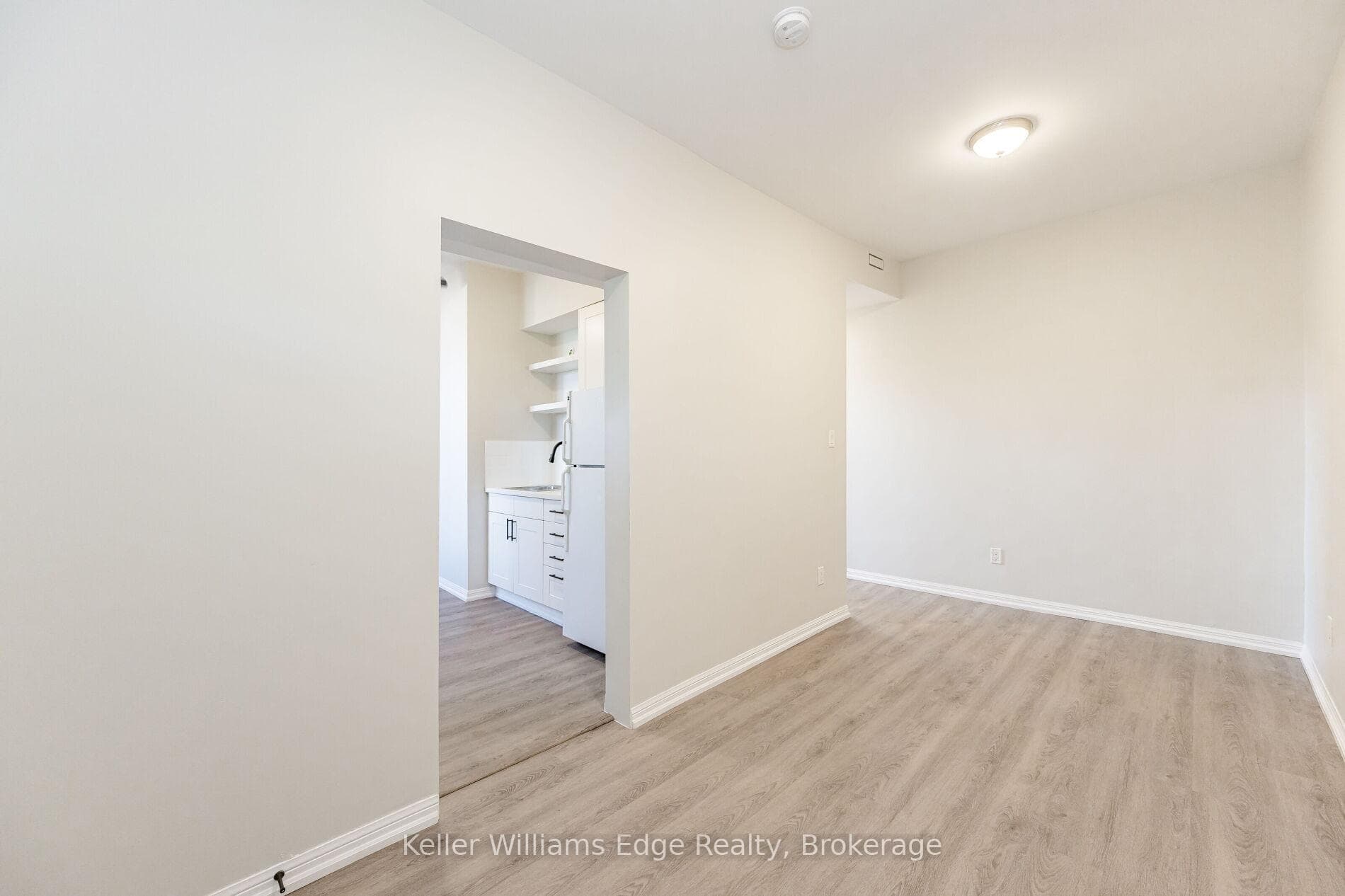 190 CATHARINE Street Unit 2 photo 12