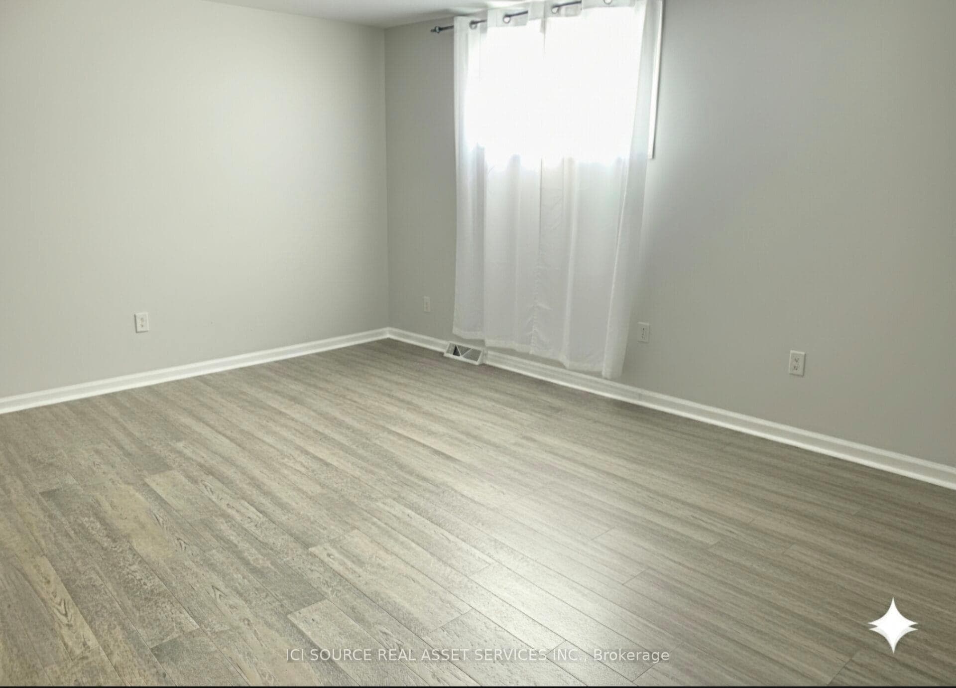 39 Dewal Place Unit Basement photo 3