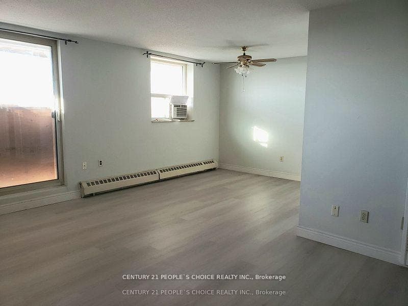 3533 Derry Road Unit 801 photo 19