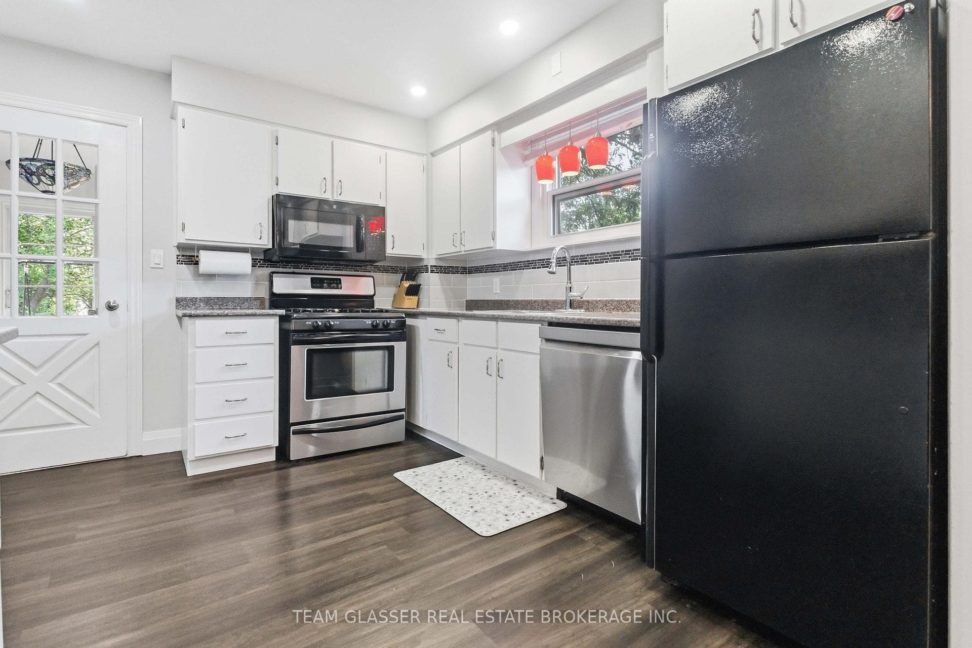 27 DENGATE Crescent photo 17