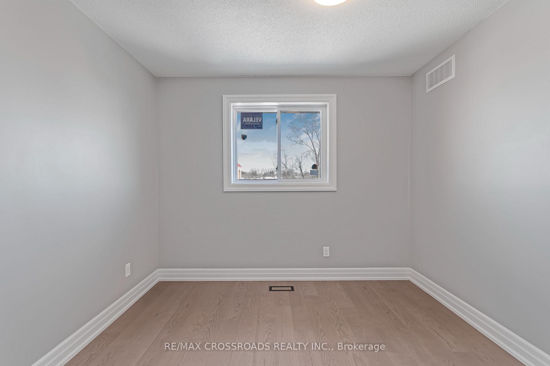 51 Hattie Court photo 15