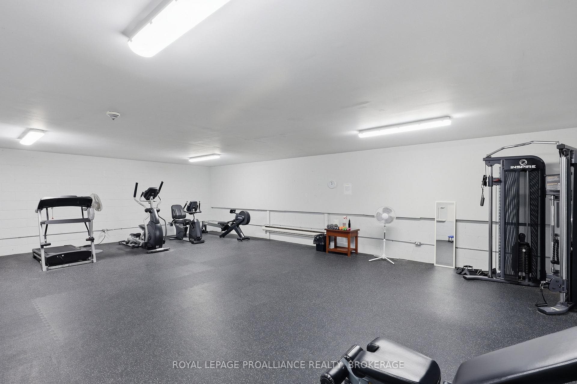 358 Queen Mary Road Unit 609 photo 13