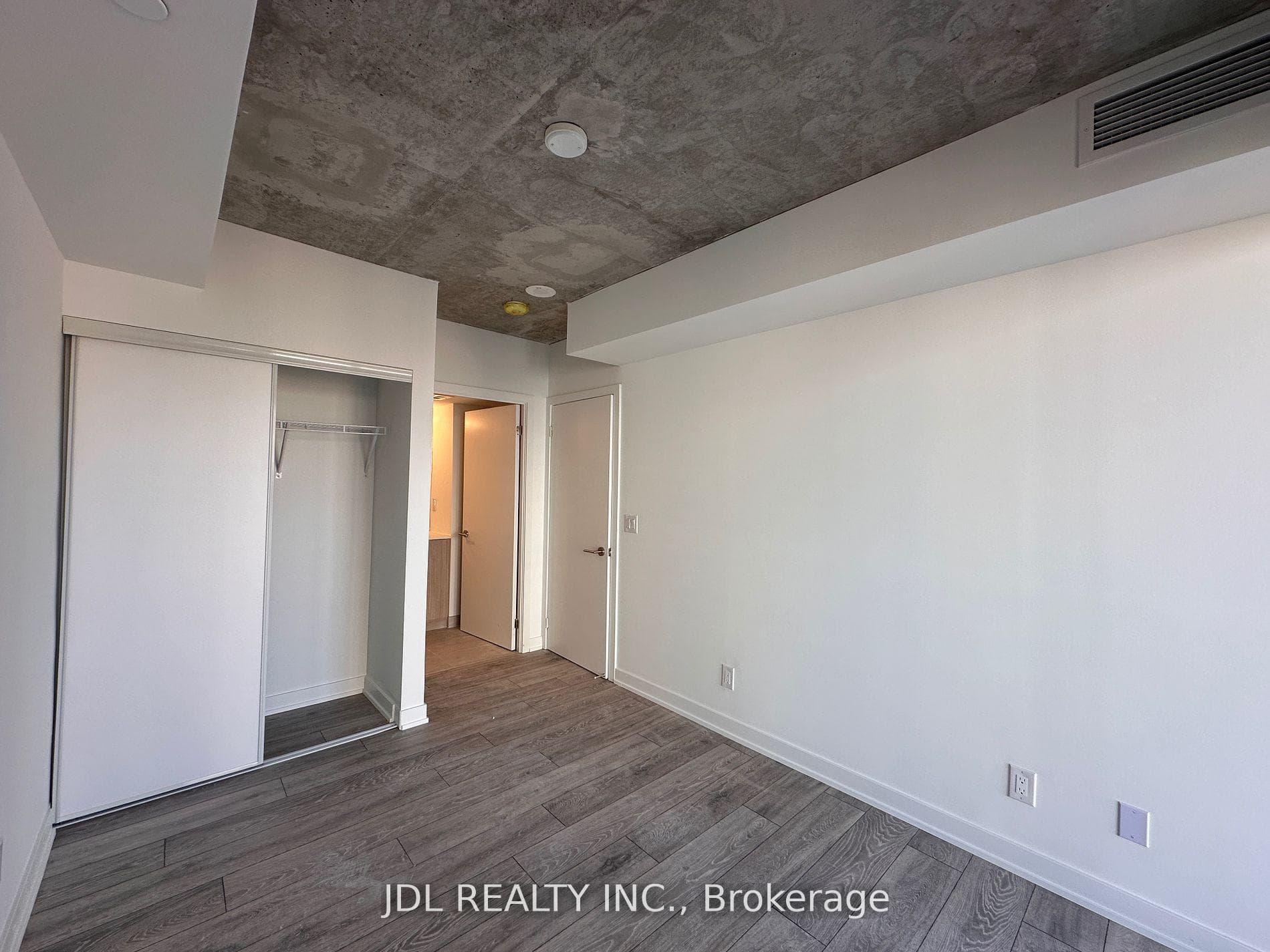 47 Mutual Street Unit 2503 photo 8