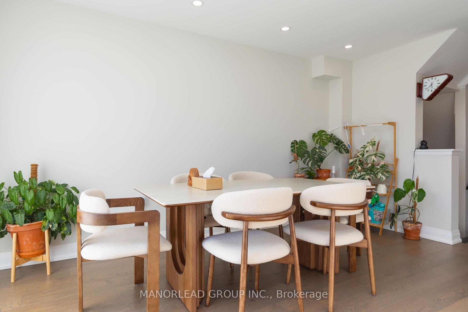 8 Rock Garden Street photo 9
