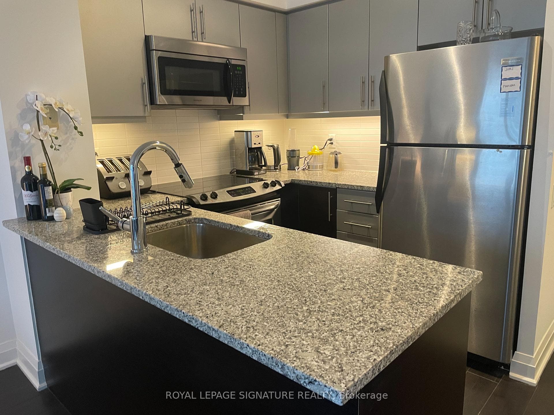 83 Redpath Avenue Unit 1701 photo 5
