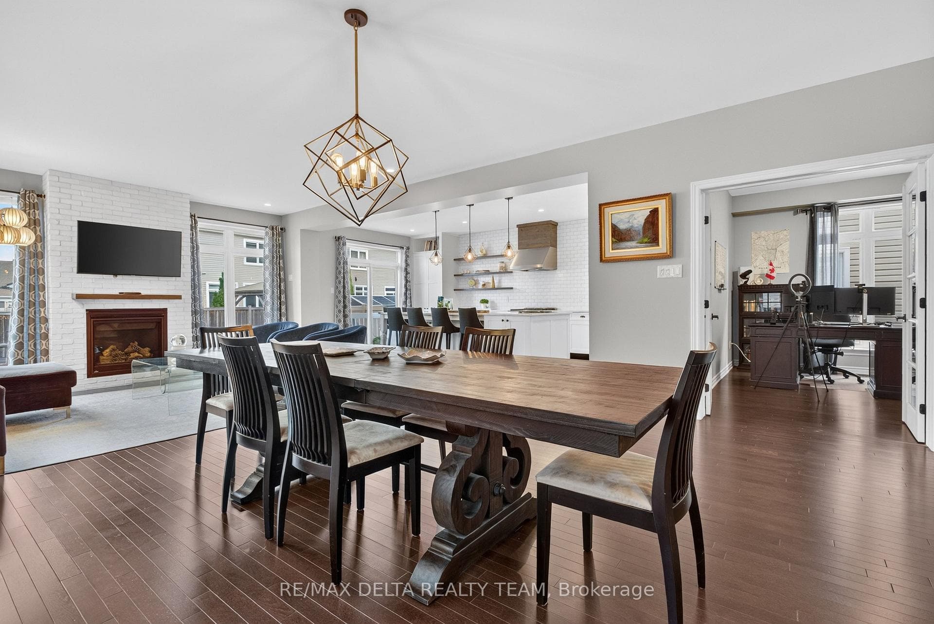 2834 Grand Canal Street photo 18