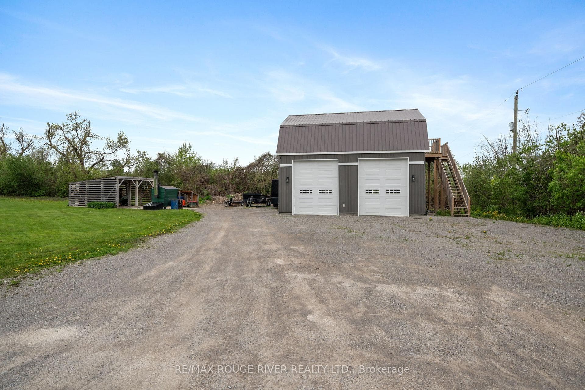 566 Cottingham Road photo 44