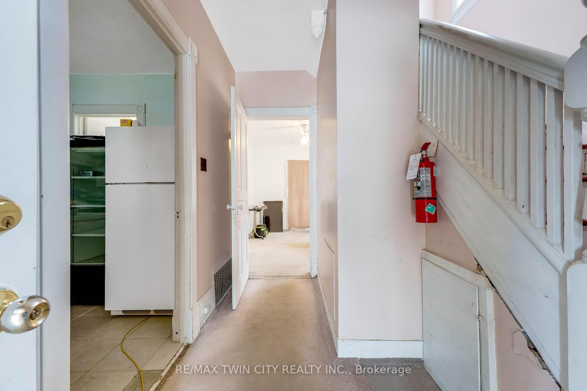 24 Madison Avenue photo 12