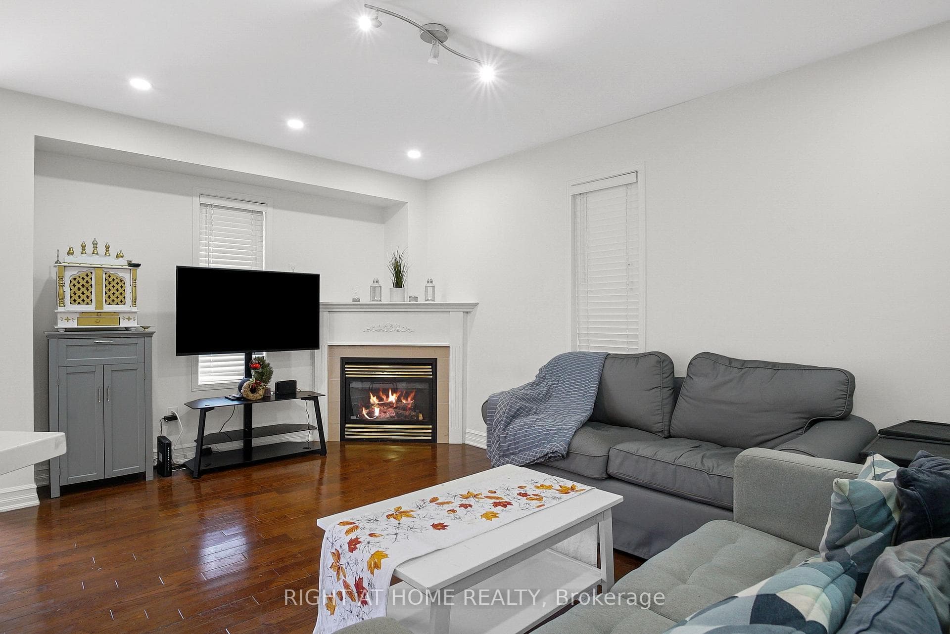 2283 Saddlecreek Crescent photo 6