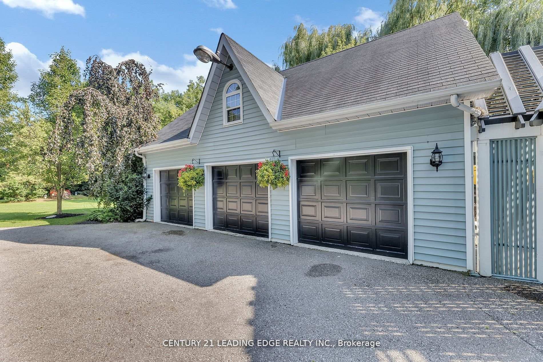 2372 Altona Road photo 6