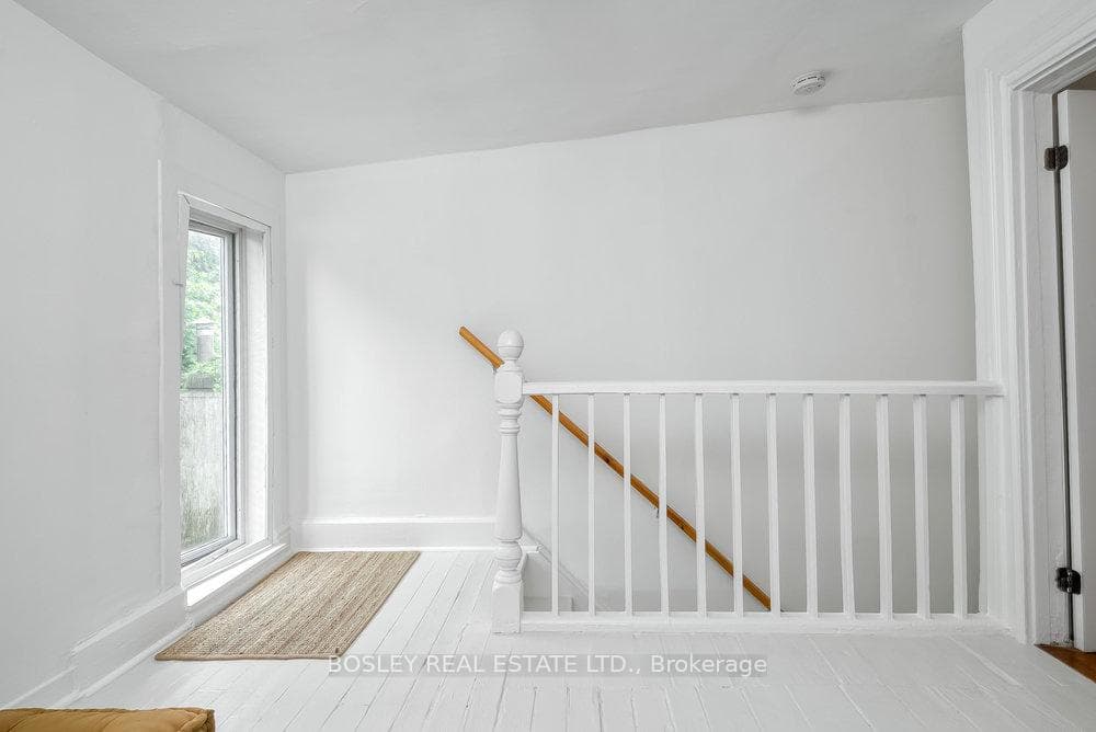38 Hook Avenue photo 21