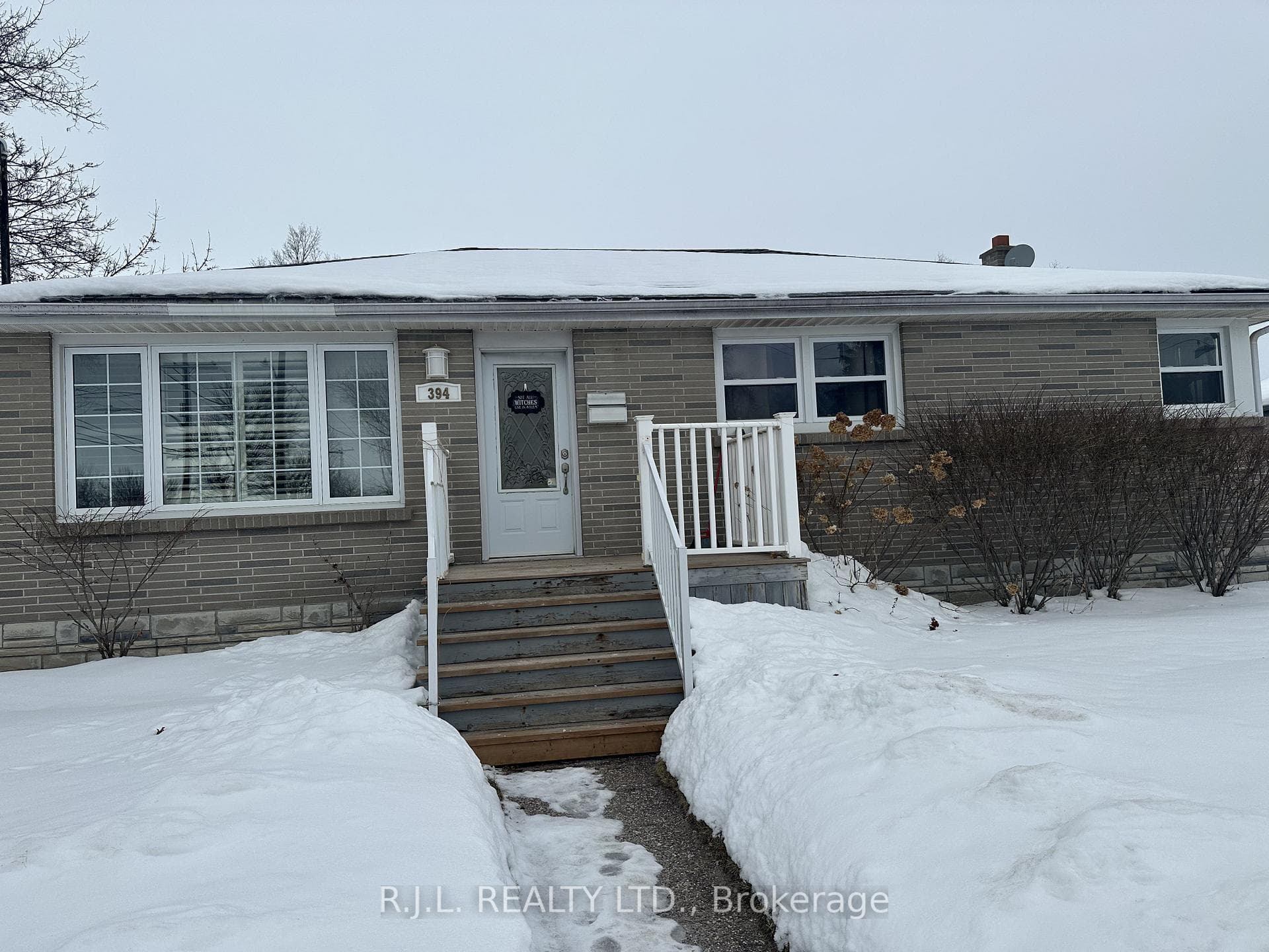 394 Wolsely Street photo 1