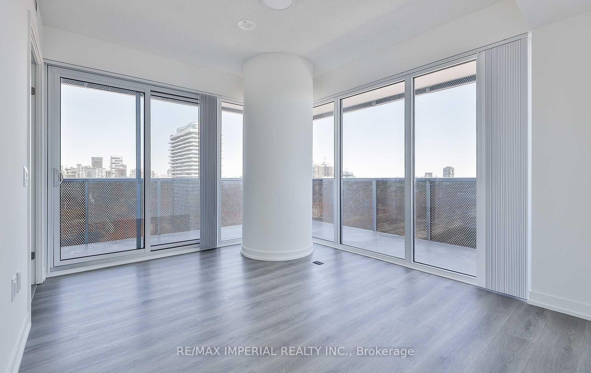 138 Downes Street Unit 3303 photo 13