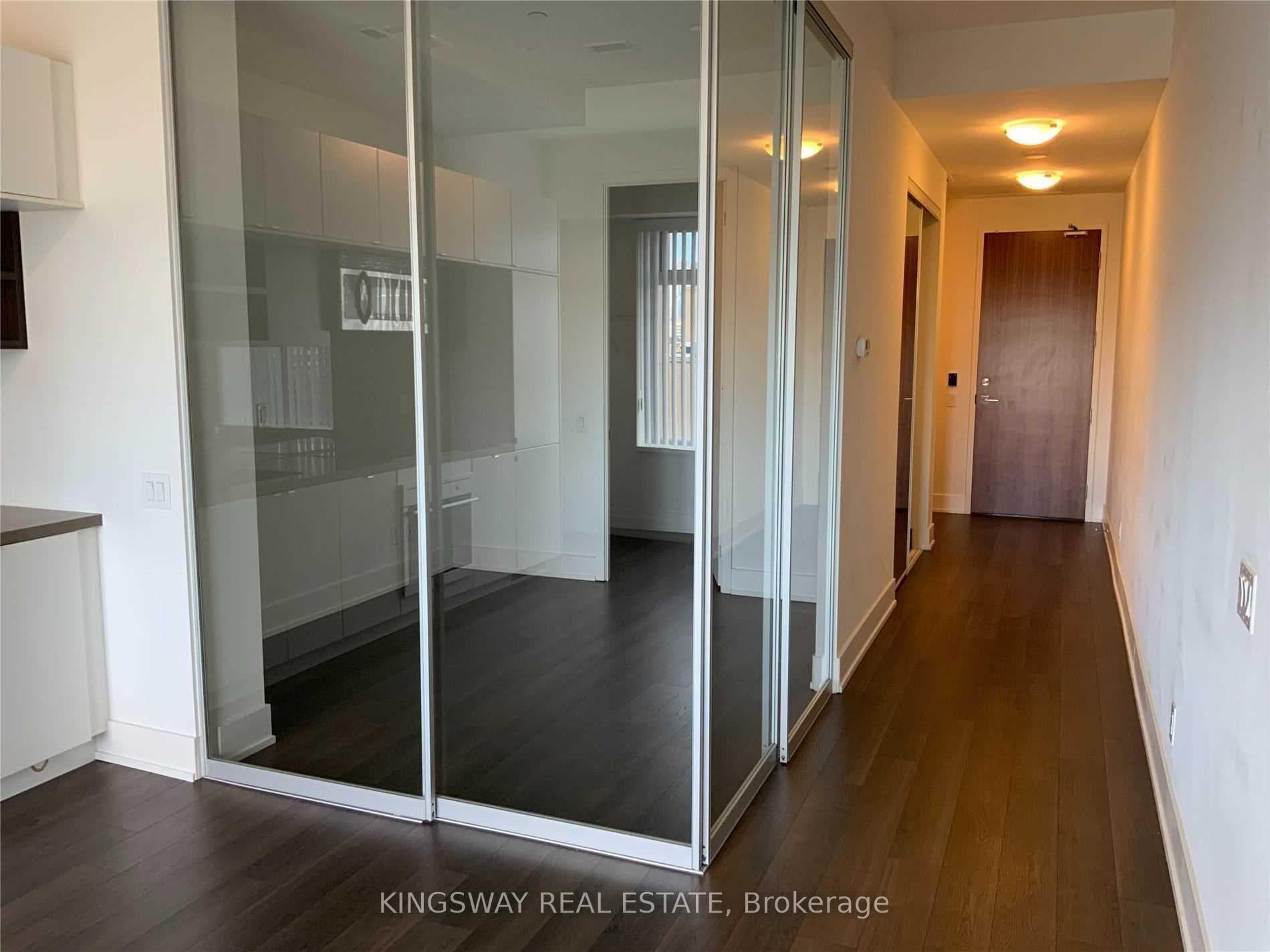 111 St Clair Avenue Unit 723 photo 9