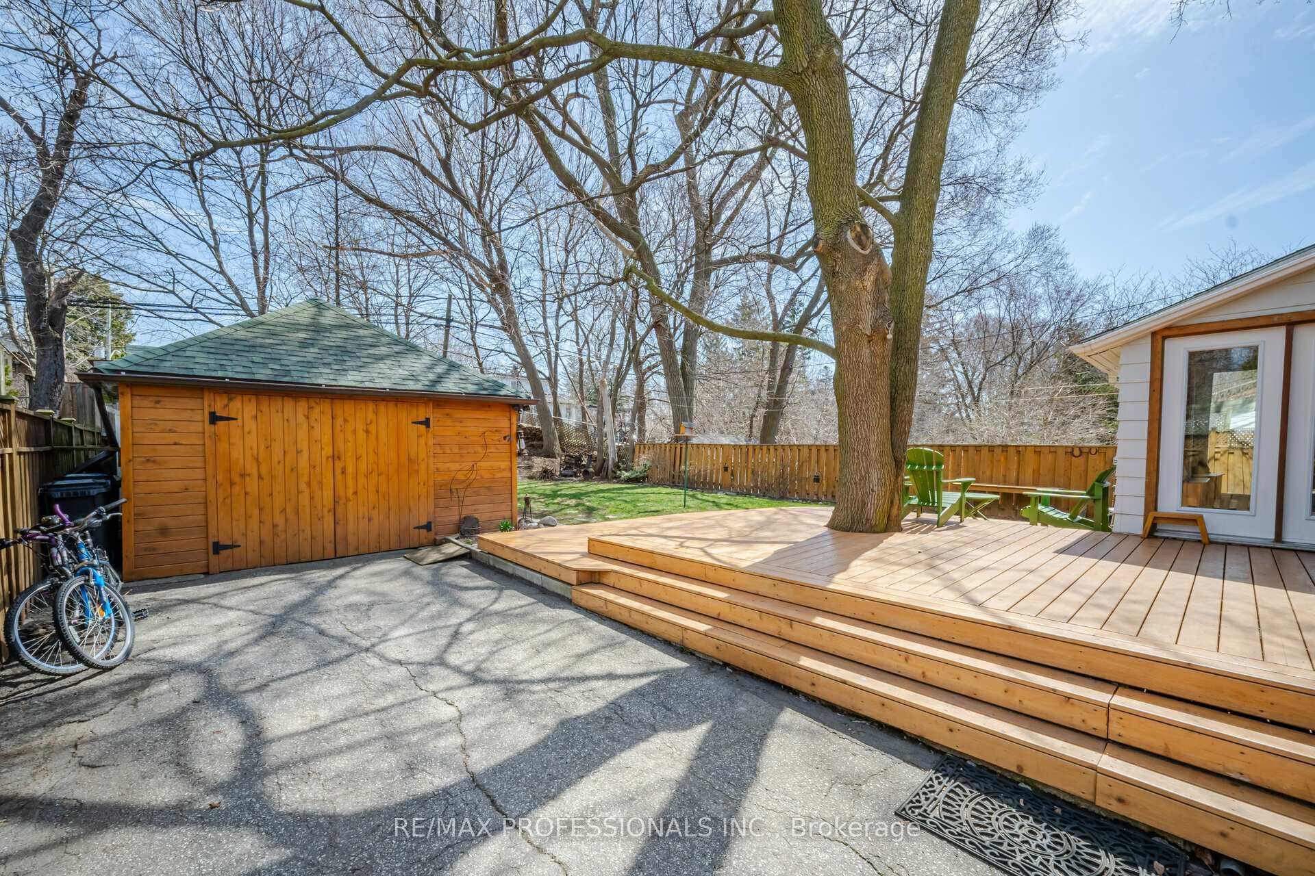 117 Eastville Avenue photo 33