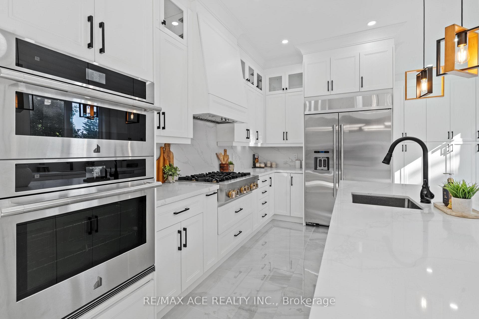 12 McCowan Road photo 26