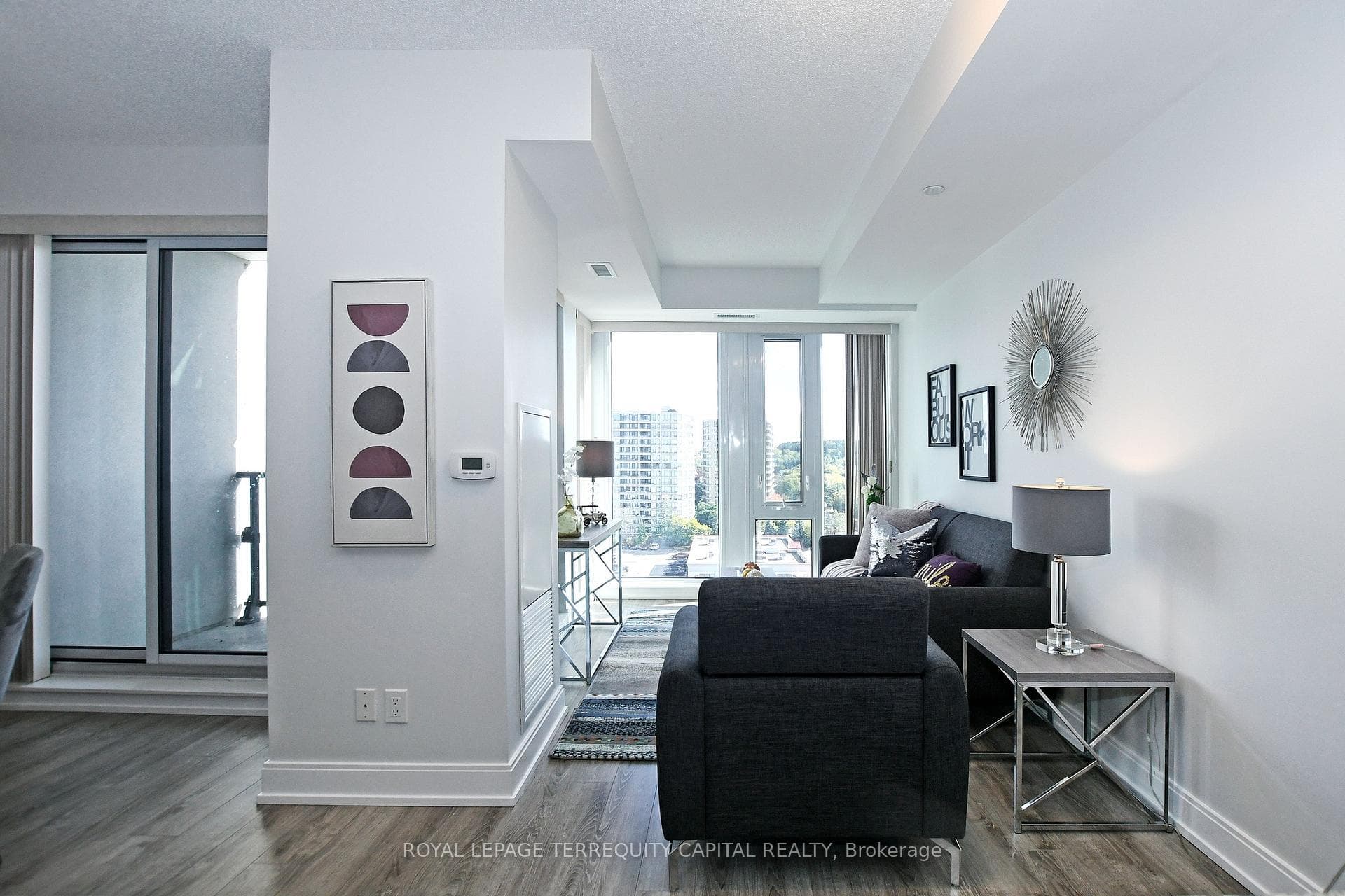 9608 Yonge Street Unit 1011 photo 9