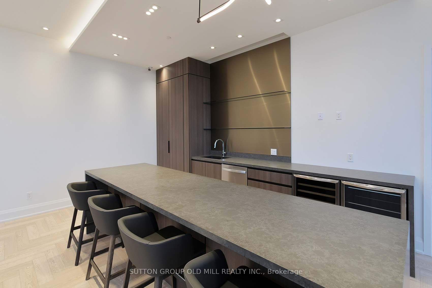 1035 Southdown Road Unit 308 photo 41