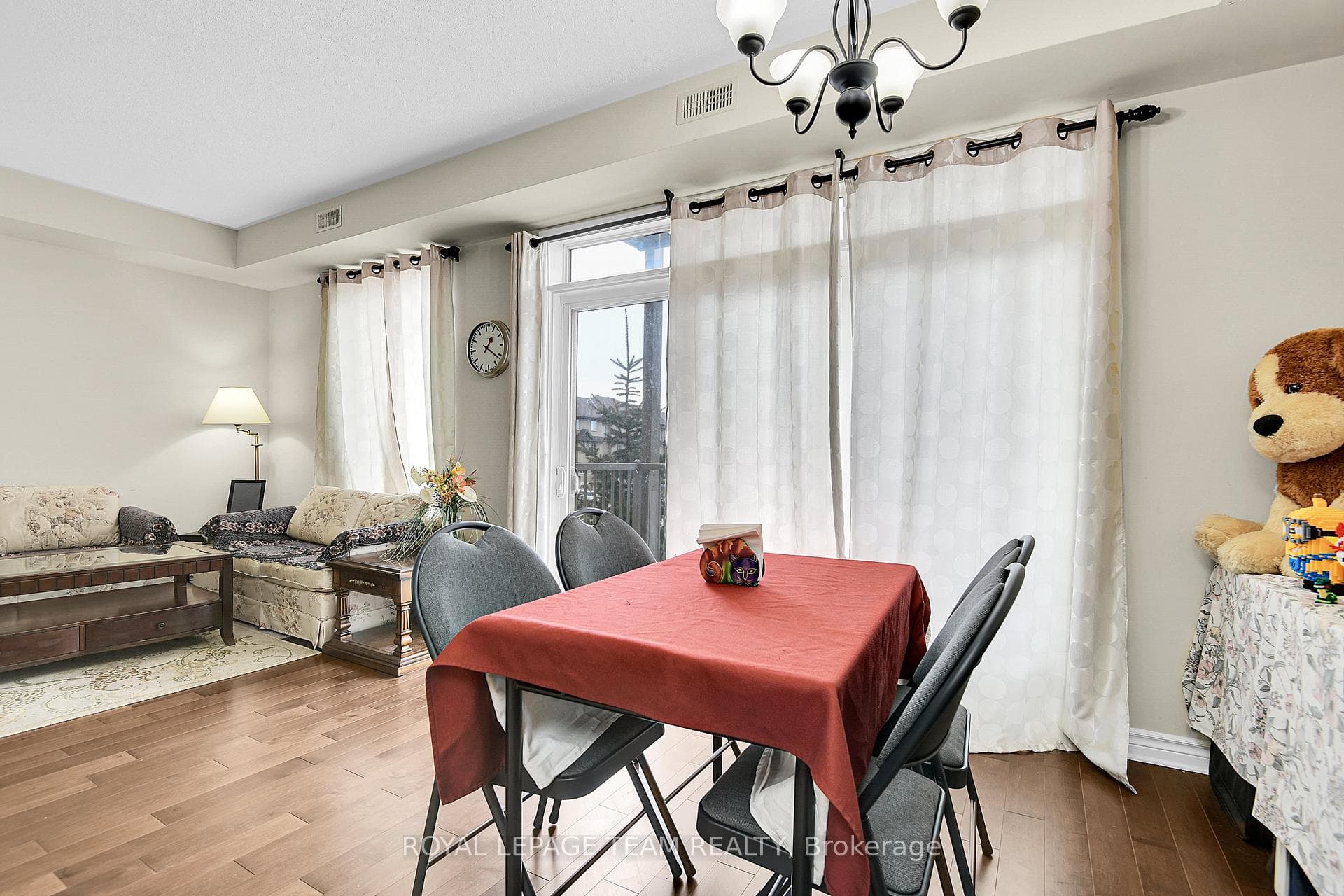 168 Hornchurch Lane Unit E photo 17