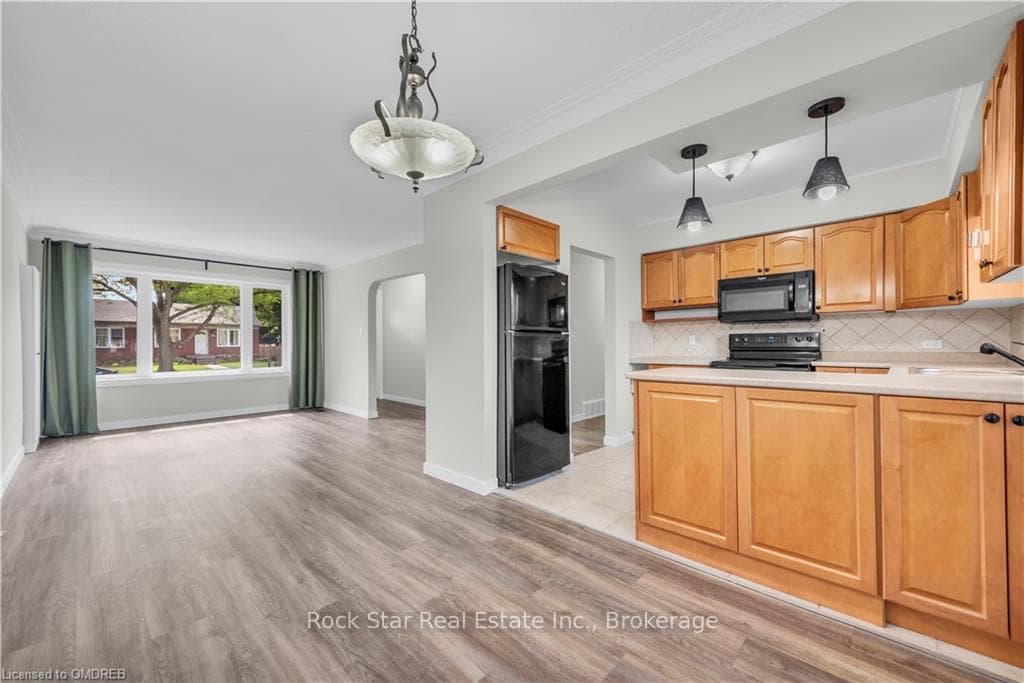 36 FERRARA Street Unit A photo 12
