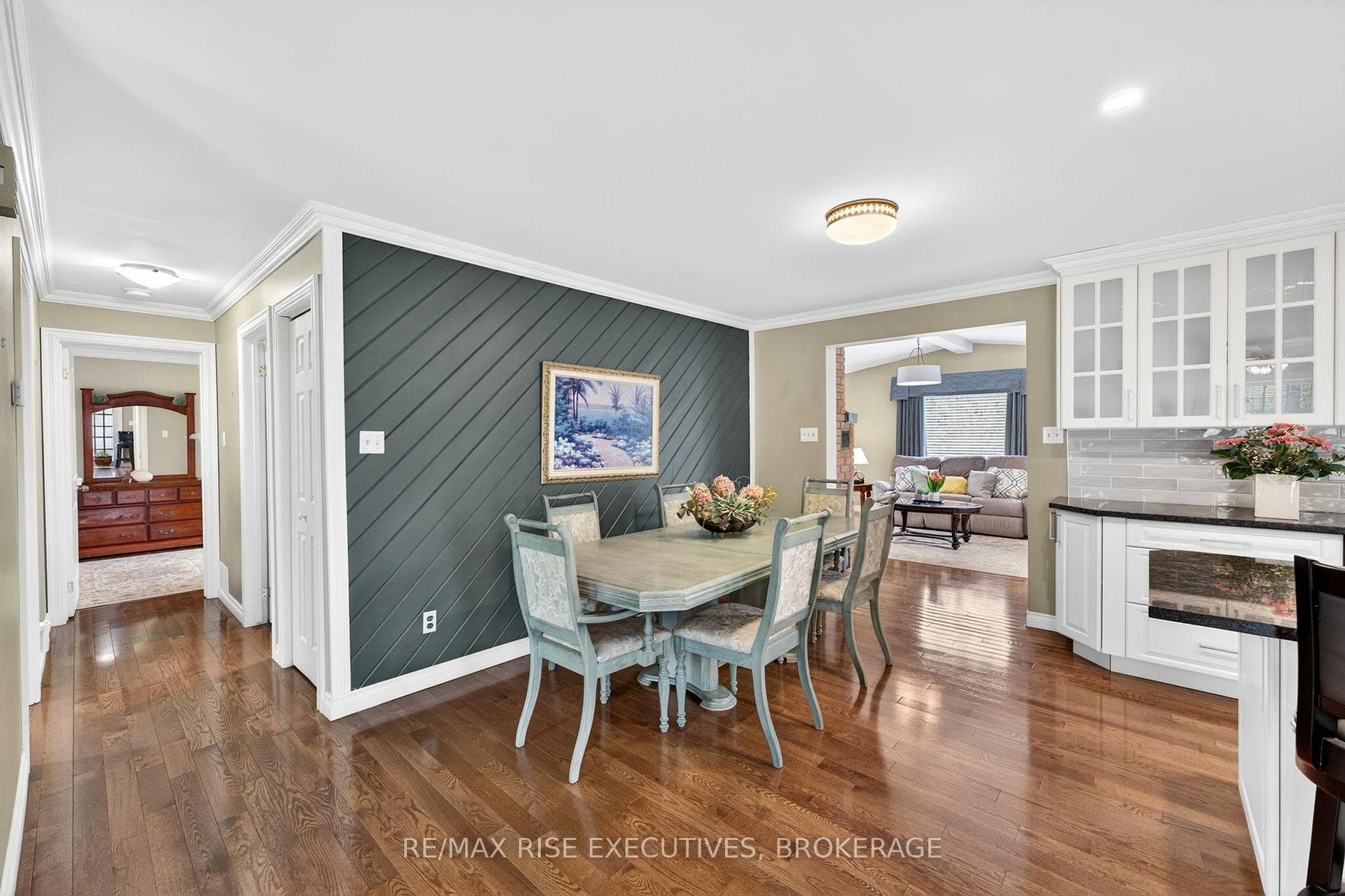 2405 Rideau Ferry Road photo 10