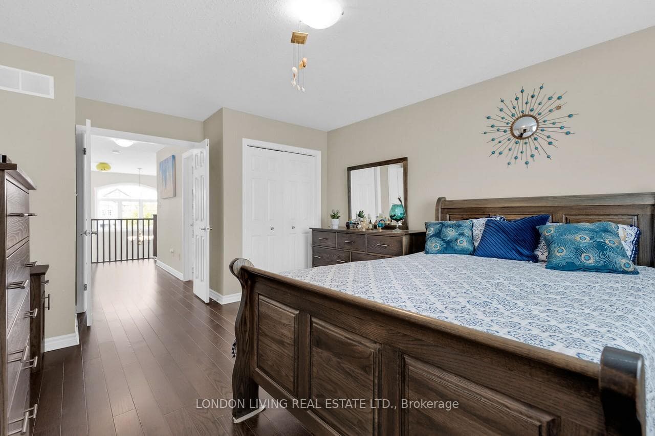 3229 Meadowgate Boulevard photo 12