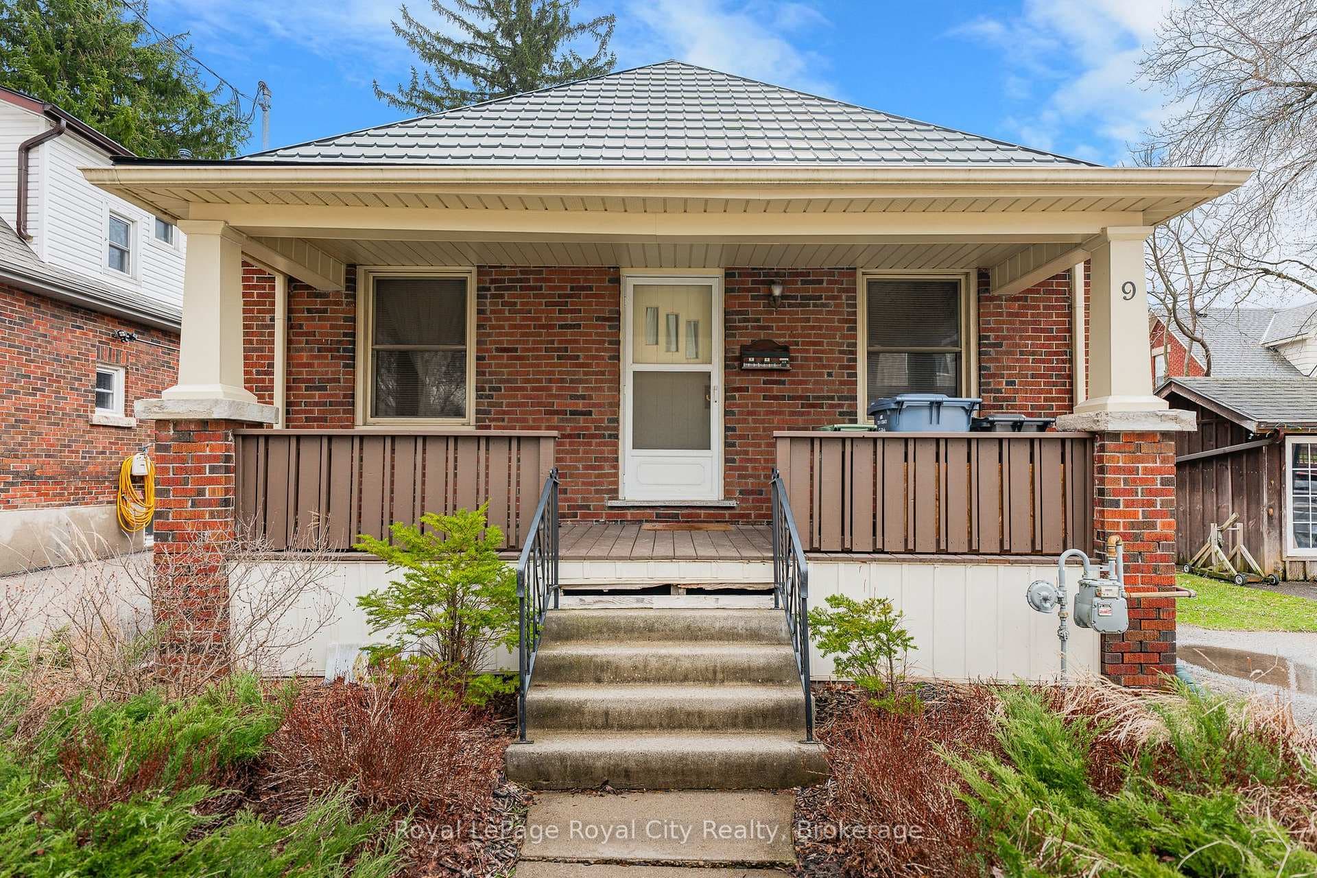 9 Stull Avenue photo 3