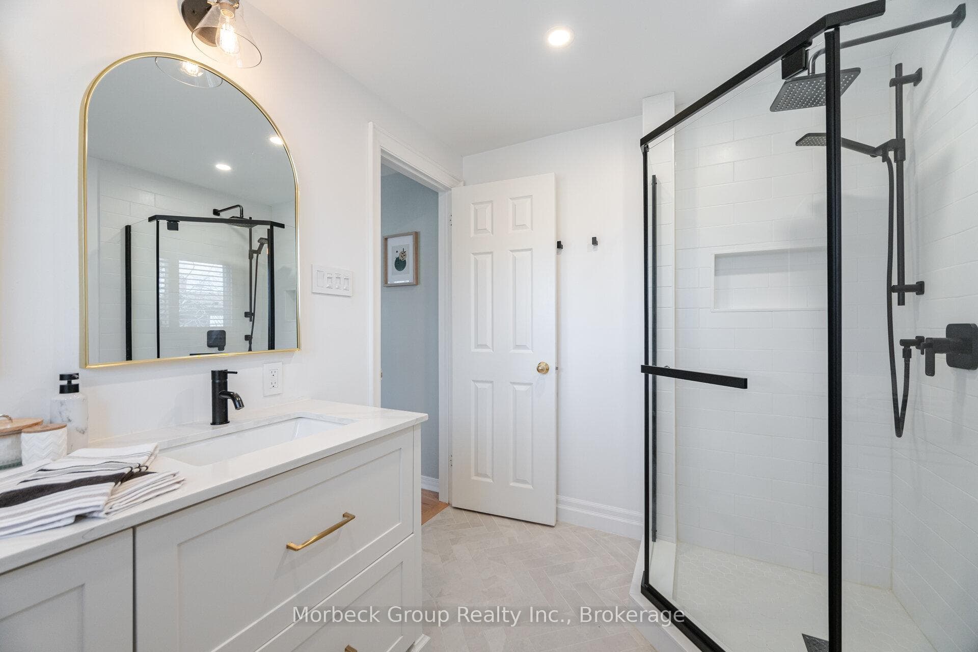 419 Sunset Drive photo 24