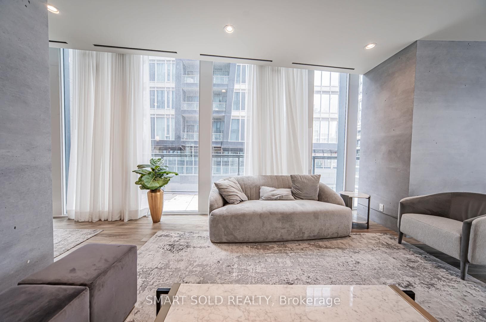 60 Shuter Street Unit 307 photo 24