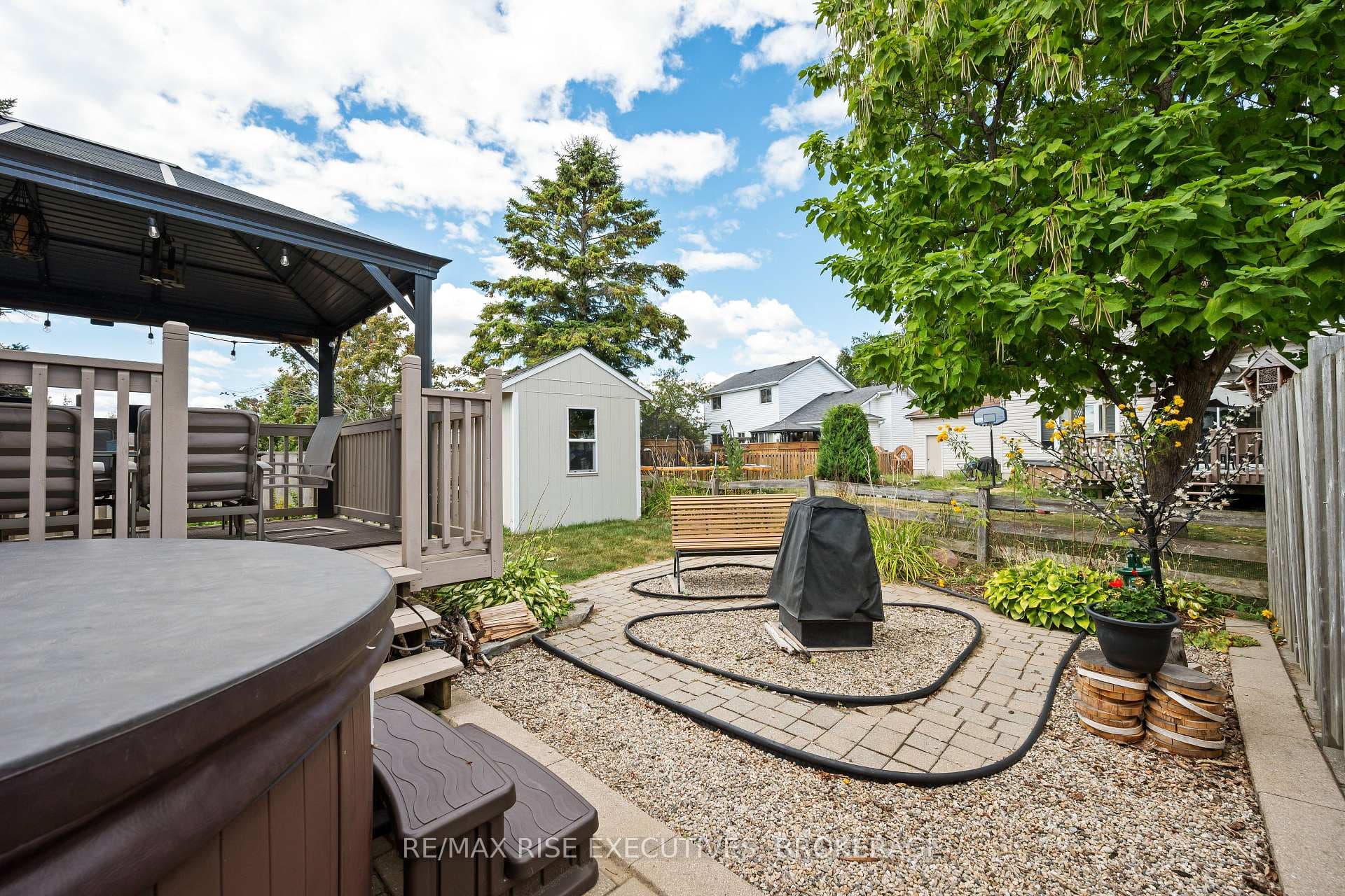 26 Miller Place photo 40
