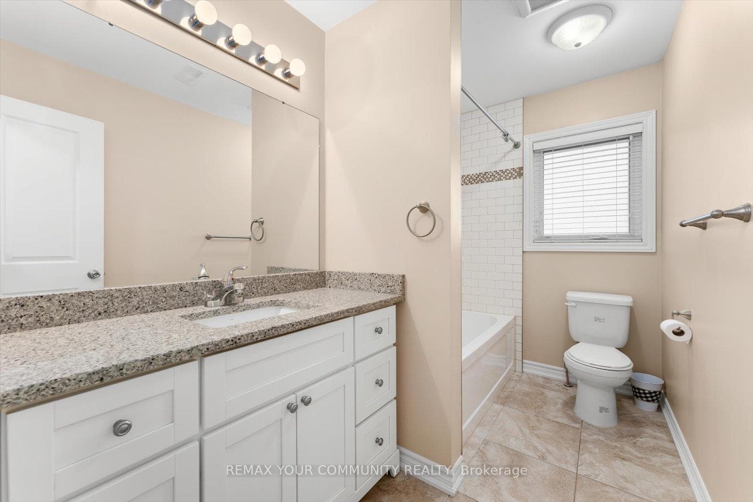 443 Timothy 4 piece Bathroom