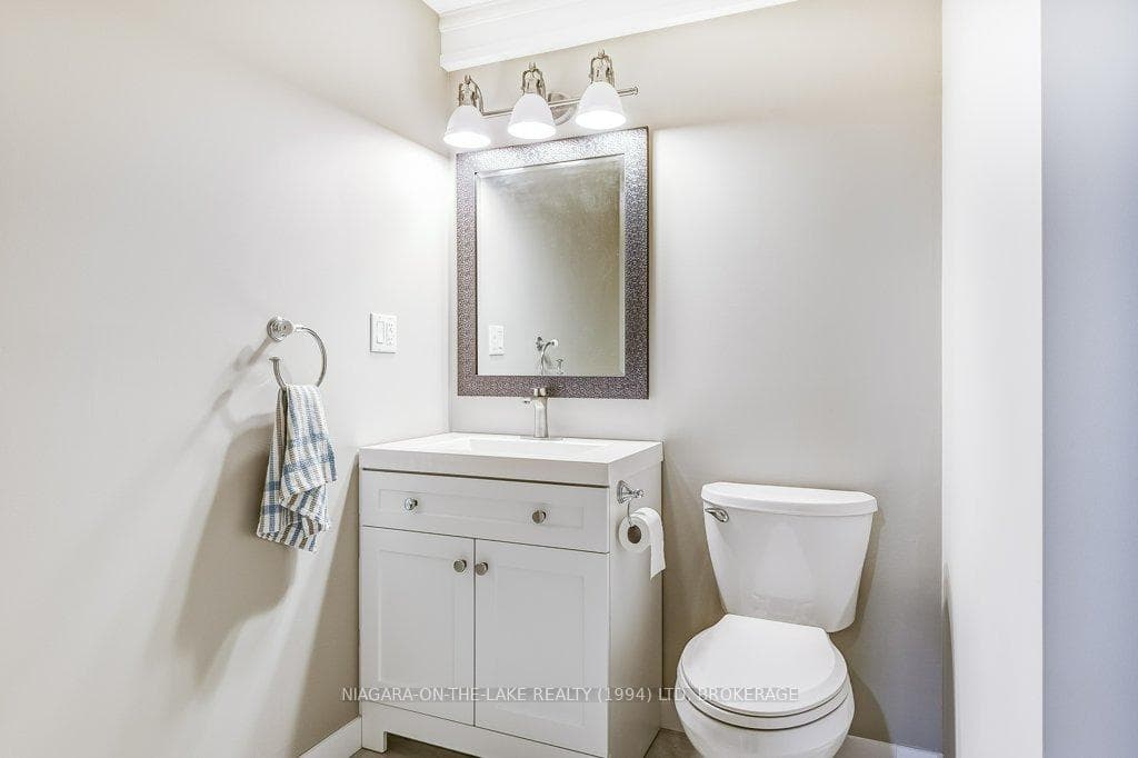15 Meritage Lane Unit 8 photo 28
