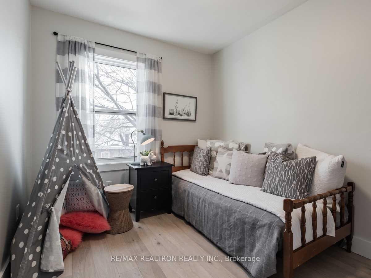 1047 Davenport Road Unit Main photo 15