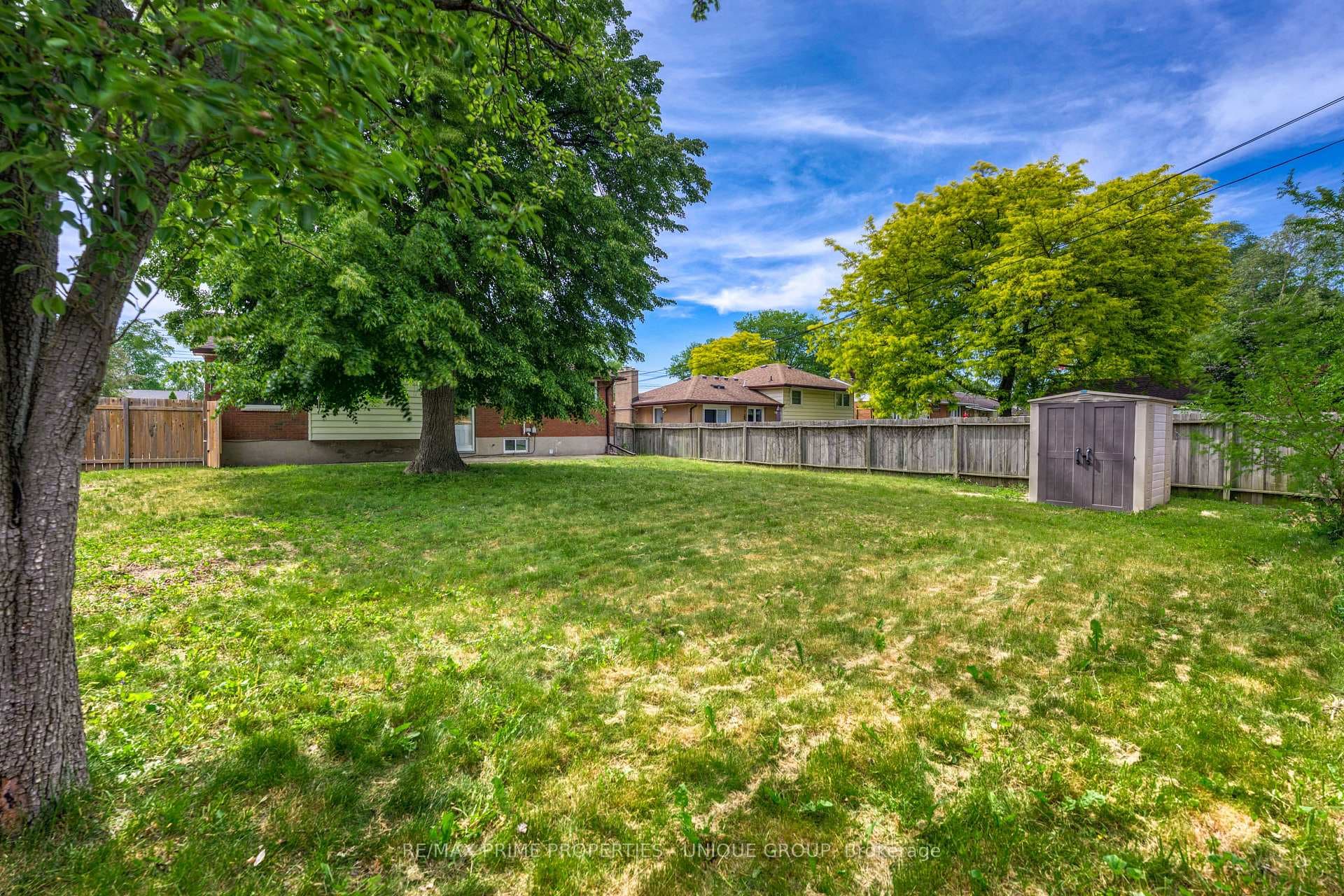 890 Hollands Avenue photo 4